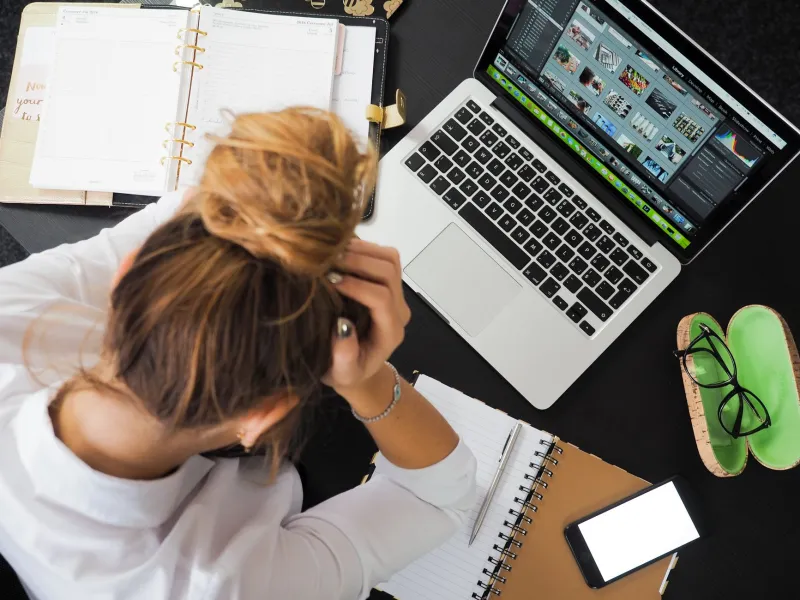 Put Down the Thesaurus: Why Simpler Words Make You Sound Smarter at Work